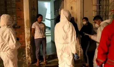 Entrega de mercados a ciudadanos venezolanos en Bogotá.