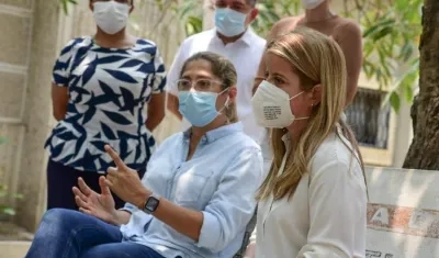 Secretaria Alma Solano y Gobernadora Elsa Noguera.