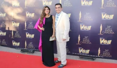 La actriz Aida Bossa y el exgerente de Telecaribe, Juan Buelvas.