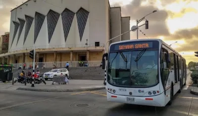 Transmetro en Semana Santa.