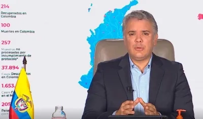Presidente Iván Duque dirigiéndose a los colombianos.