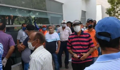 Cifra de fallecidos sube a 127