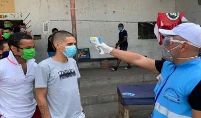 Controles en la Cárcel de Villanvicencio.