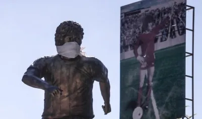 Estatua de Diego Armando Maradona. 