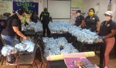 Entrega de mercados.