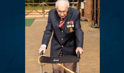 El británico Tom Moore, un veterano de guerra.