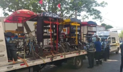 Bicitaxis inmovilizadas.