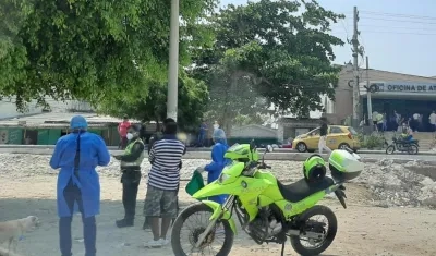 Las personas que no estén dentro de las excepciones deben permanecer en sus casas.