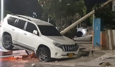 Así quedó la camioneta tras el accidente.