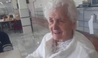 La anciana española Ana del Valle.