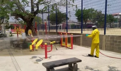 Lavado de escenarios deportivos.