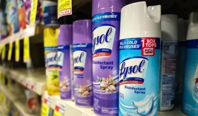 Los fabricantes de Lysol emitieron un comunicado diciendo que no son aptos para el consumo humano.