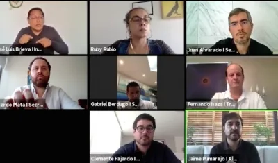 El mandatario hizo una transmisión por la plataforma Zoom.