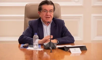 Fernando Ruiz, Ministro de Salud.