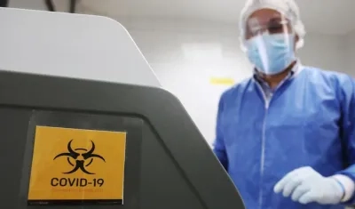 Laboratorio para procesar muestras de Covid-19 en Colombia.