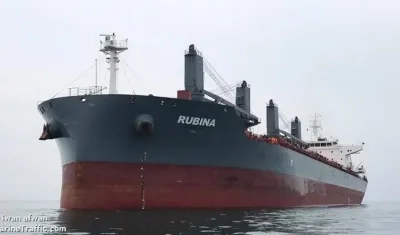 El buque portugués Rubina.