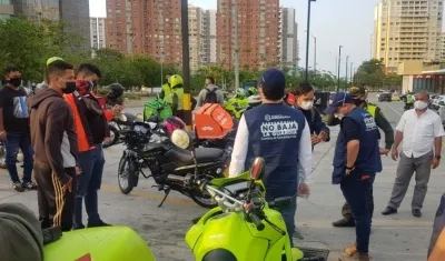 Operativo de la Alcaldía de Barranquilla para verificar medidas de domiciliarios de Rappi.