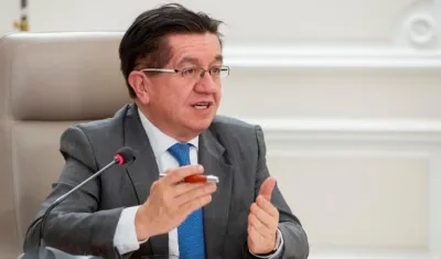 Fernando Ruiz, Ministro de Salud.