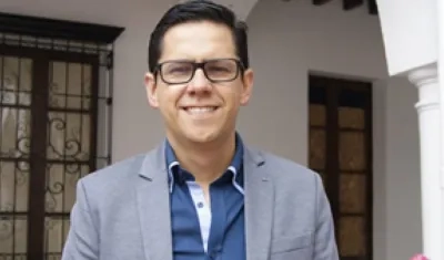 El periodista colombiano Óscar Parra.