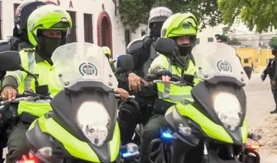 Operativos de la Policía Nacional para el cumplimiento del toque de queda.