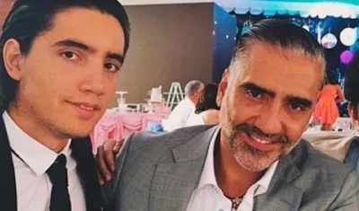 Alejandro Fernández, derecha,  y su hijo Alejandro Jr.