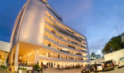 Fachada de la Universidad de la Costa.