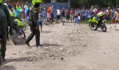 El lugar de los hechos se llenó de personas que violaron la cuarentena obligatoria.