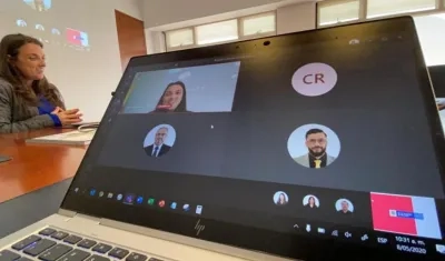 Ministra de las TIC dialogó por plataforma digital con sus funcionarios.