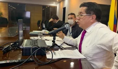 El Ministro de Salud, Fernando Ruiz.