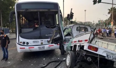 Así quedaron los vehículos tras el accidente.