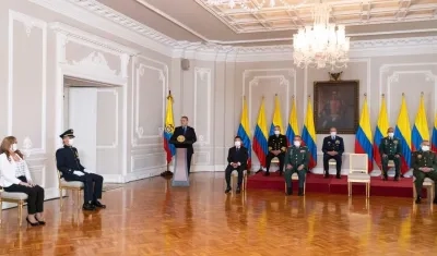 Los alféreces graduados hoy de subtenientes pertenecen al curso número 112 de la Escuela.