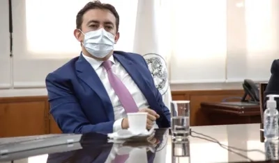 Alexander Vega, Registrador Nacional.