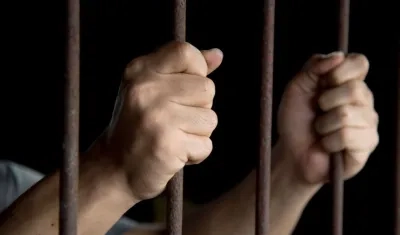 El hombre fue asegurado en centro carcelario.