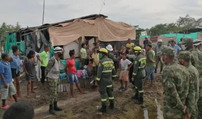 Policía y Ejército atienden emergencia en Manatí