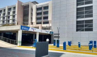 Fachada de la Clínica Portoazul.