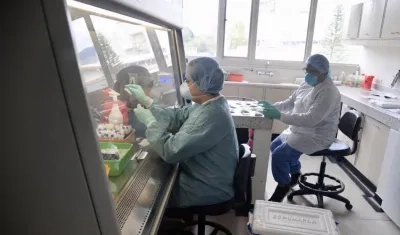 Laboratorio de muestras del INS.