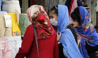 Un grupo de mujeres en el Medio Oriente.