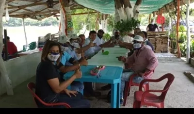 Alcaldesa de Luruaco, Marly Gutiérrez y los concejales del municipio.