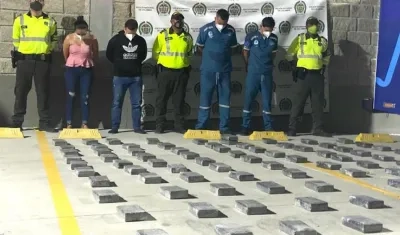Los cuatro capturados durante el operativo.