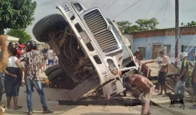 Así quedó el camión.