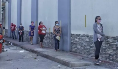 Las mujeres saldrán en el horario de la mañana para el Día sin IVA.