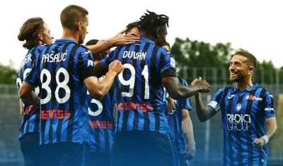 Duvan Zapata reapareción con doblete para el Atalanta.