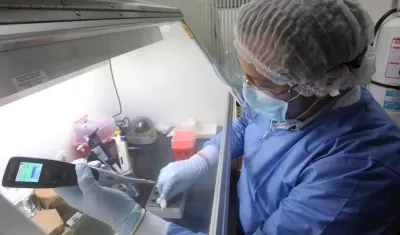 El ensayo clínico busca evaluar la seguridad y eficacia de cuatro posibles tratamientos contra el coronavirus.