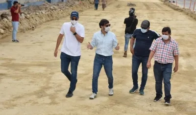 Recorrido del alcalde Jaime Pumarejo por obras de la calle 30.