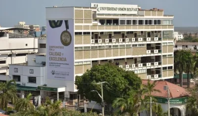 Fachada de Universidad Simón Bolívar.