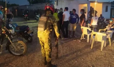 Una de las parrandas disueltas por violar las normas.