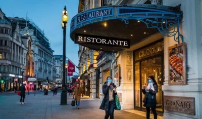 El distanciamiento se redujo de dos a un metro.