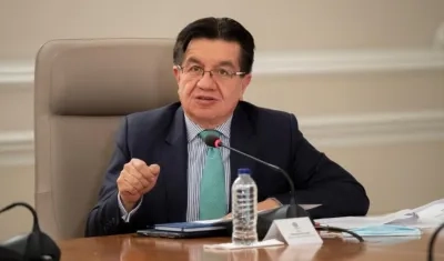 Fernando Ruiz Gómez, ministro de Salud.