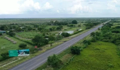 Este tramo de 84 kilómetros corresponde a la unidad funcional 3 del proyecto y tuvo una inversión de 280.892 millones de pesos. 