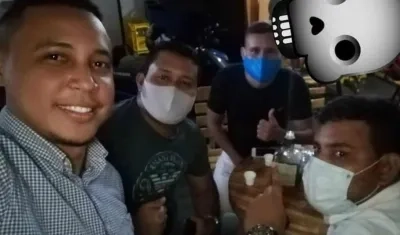 Los jóvenes se habrían reunido a tomar en un lugar público